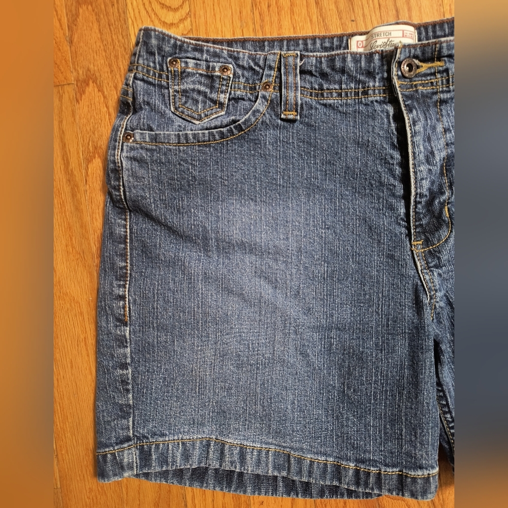 Pick 3/$10⭐ Levi Strauss stretch blue jean shorts, size women's/misses plus 16 - Picture 2 of 10